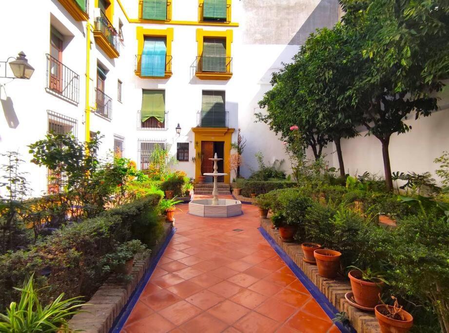 Plaza Cristo De Burgos Διαμέρισμα Σεβίλλη Εξωτερικό φωτογραφία